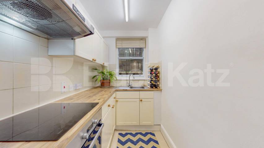 Generously Sized 4-Bedroom Home Moments from Camden & King’s Cross St Pancras Way, Camden